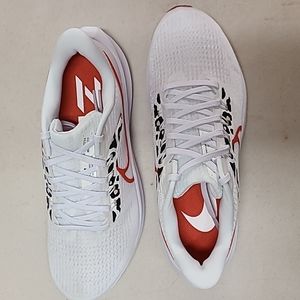 Nike women's Pegasus 39